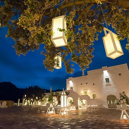 Masseria Le Carrube ออสตูนี ภายนอก รูปภาพ