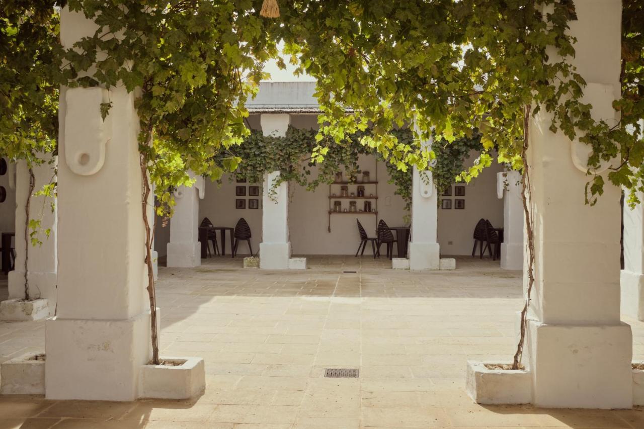 Masseria Le Carrube ออสตูนี ภายนอก รูปภาพ