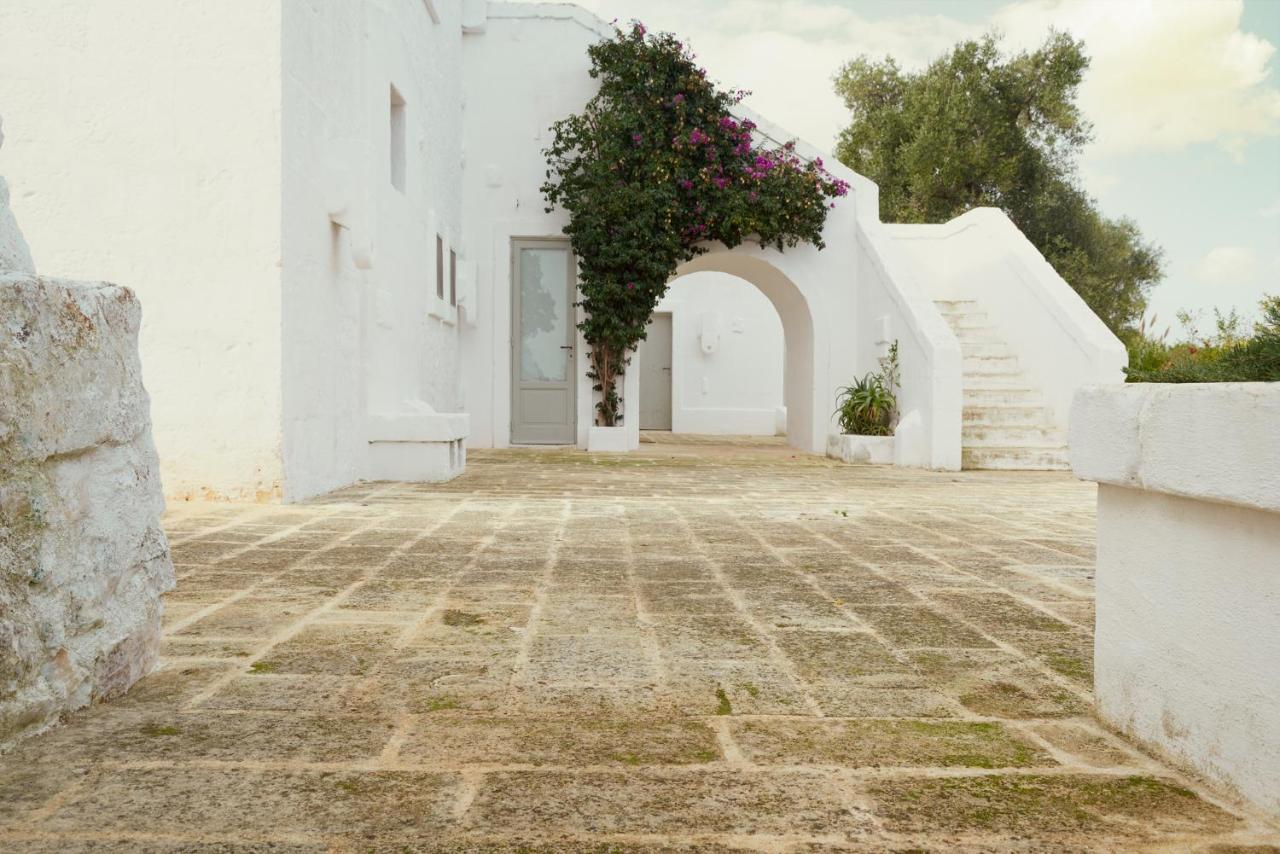 Masseria Le Carrube ออสตูนี ภายนอก รูปภาพ