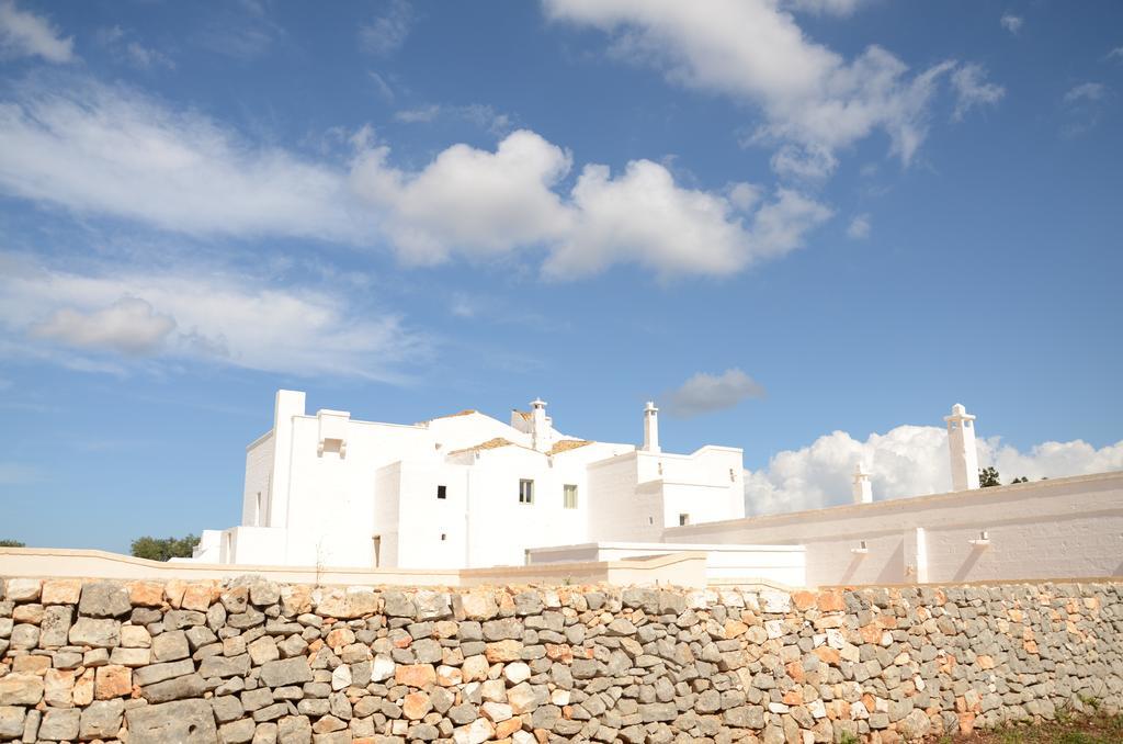 Masseria Le Carrube ออสตูนี ภายนอก รูปภาพ