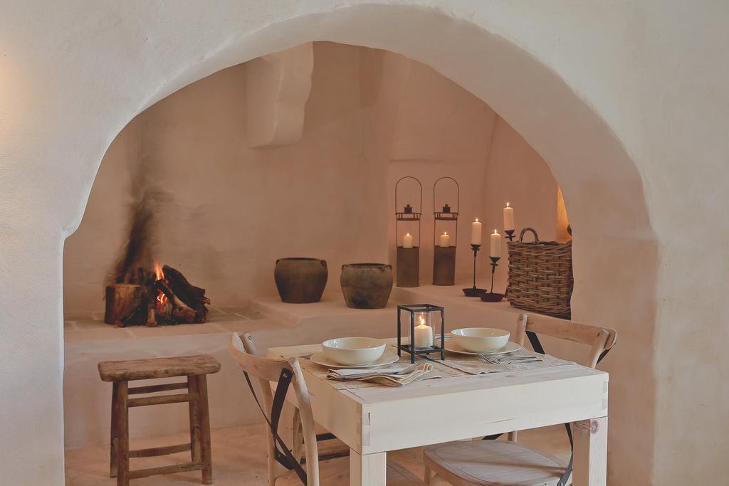 Masseria Le Carrube ออสตูนี ภายนอก รูปภาพ